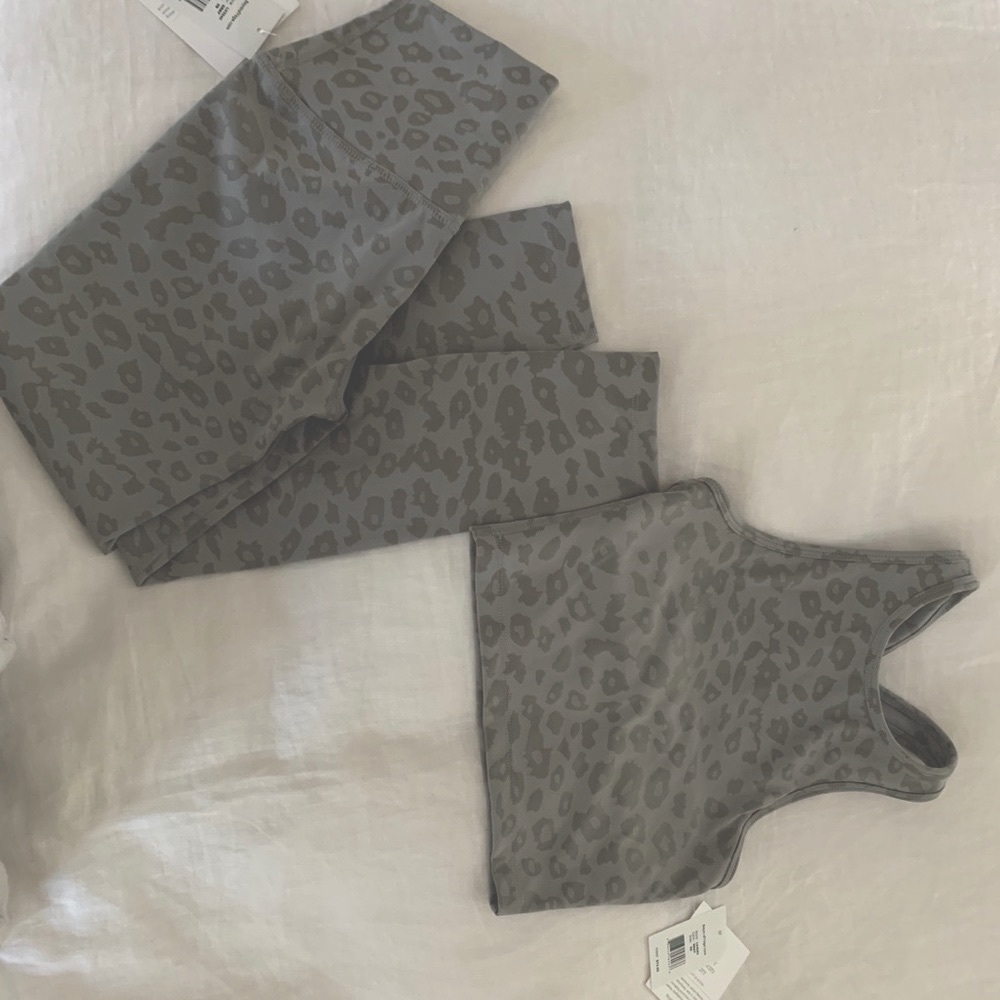 Beyond yoga SET, leopard print legging AND tank